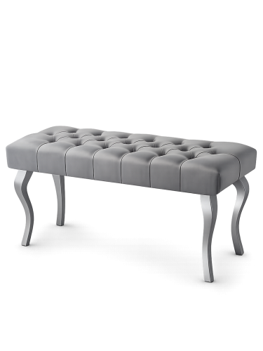 Szara pikowana ławka z chromowanymi nogami