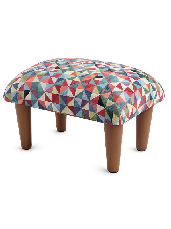 Reposapiés para sillón con tapizado en motivos geométricos