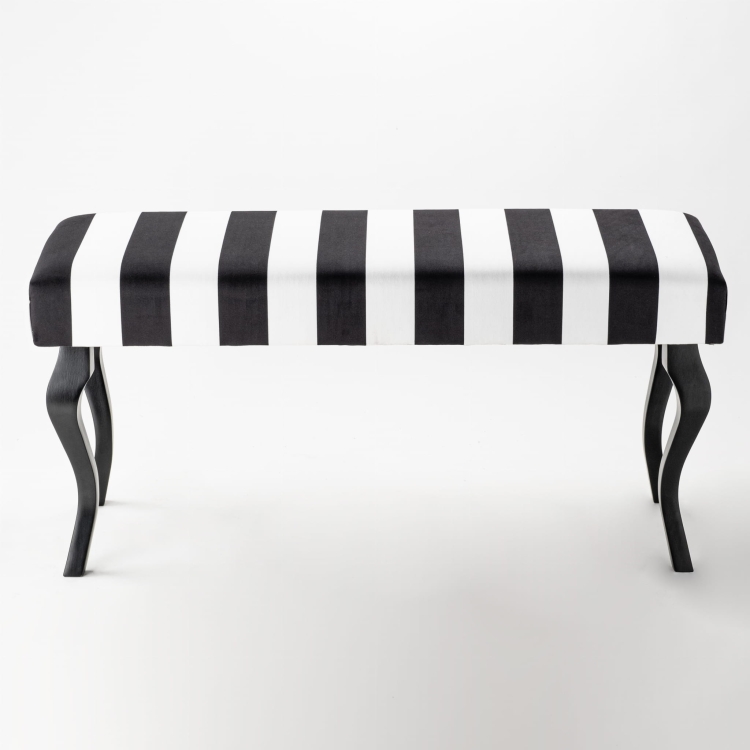 Banco tapizado con estampado de rayas