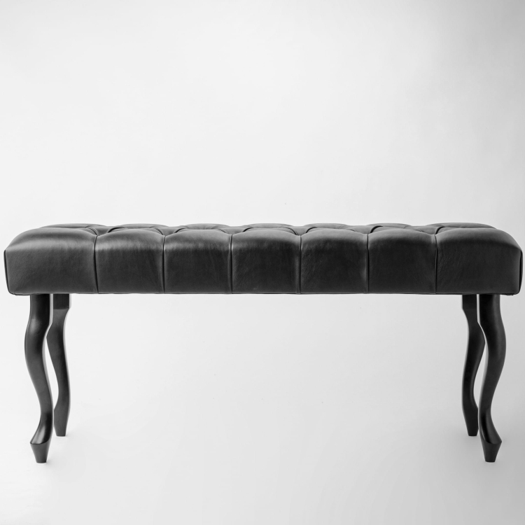 Banco de cuero acolchado negro